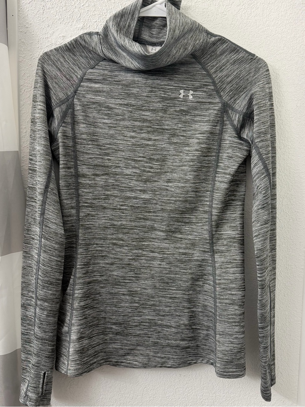 Under Armour ColdGear Mock Neck Thermal Top - Heather Grey - Small - Thumbholes